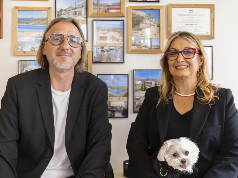 Andrea y Olaf, fundadores de nuestra boutique inmobiliaria