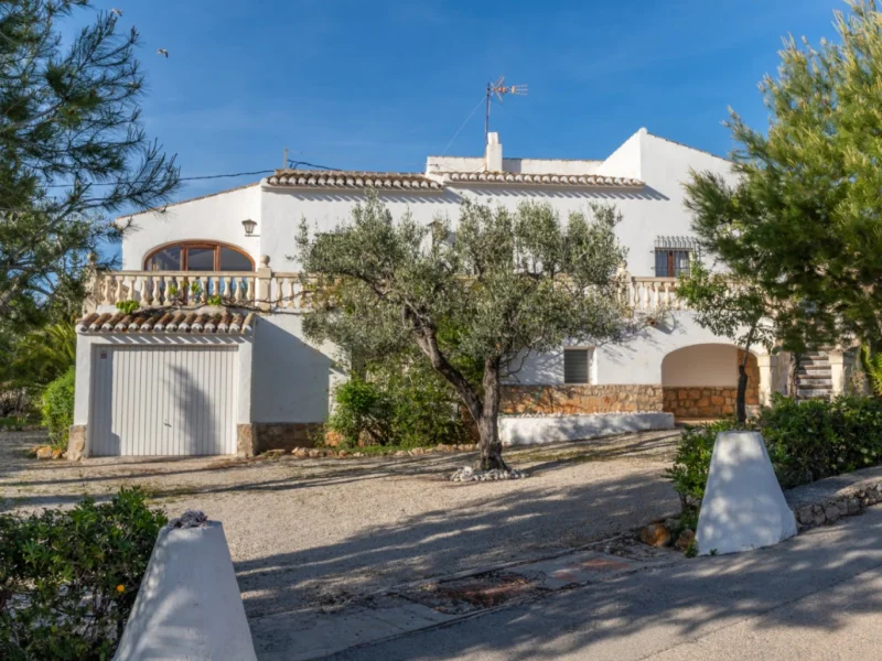 Villa mediterránea en Jávea, Tosalet con jardín y garaje