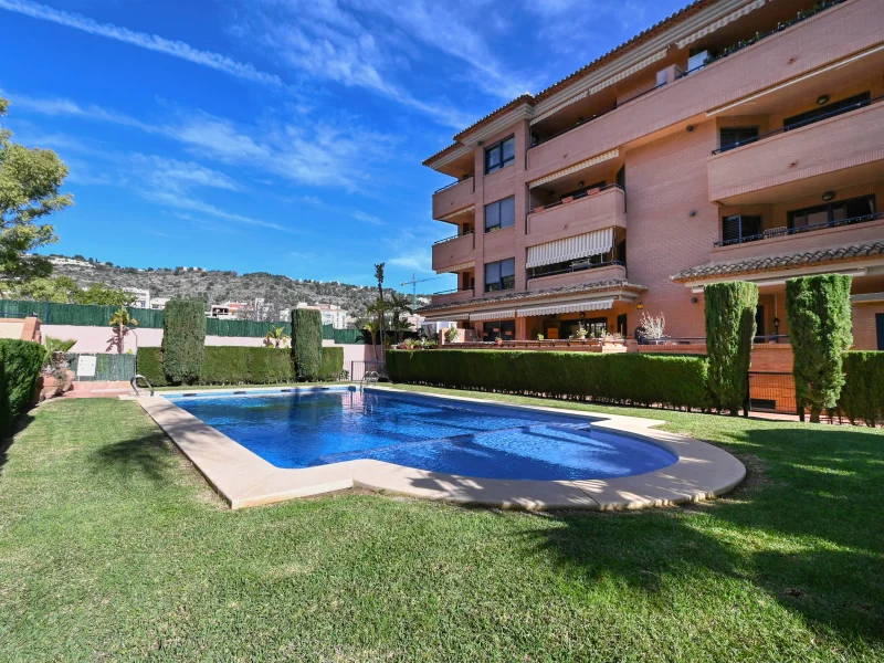 Apartamento confortable con piscina comunitaria en Jávea Puerto