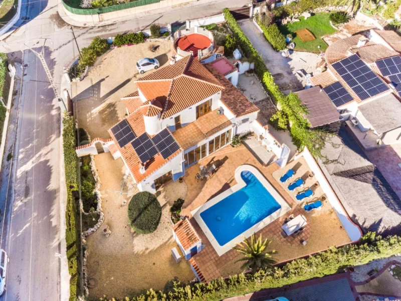 Villa elegante en Costa Nova, Jávea con piscina de agua salada