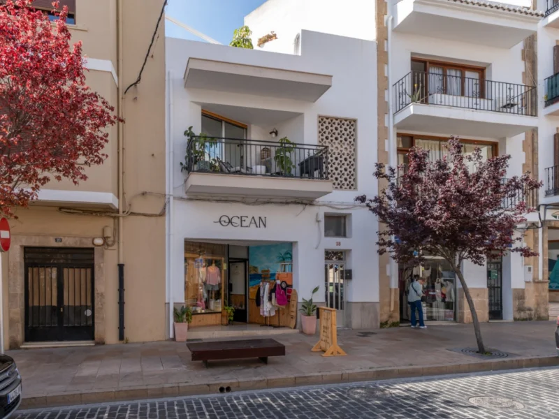 Exclusivo Ático Reformado en el Centro Histórico de Jávea