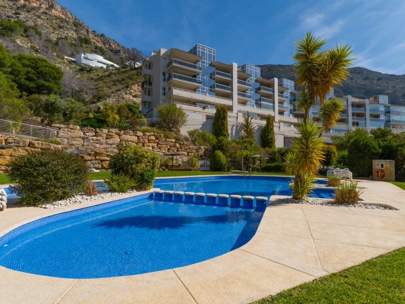 Apartamento en venta en Altea Hills, Altea con vistas al mar y piscina comunitaria