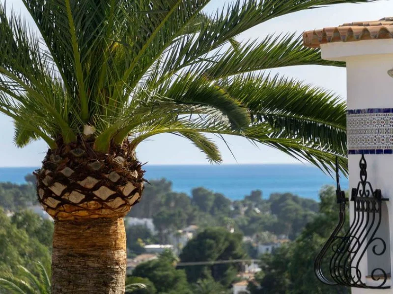 Villa independiente en venta en Moraira, El Tesoro, con vistas al mar y privacidad