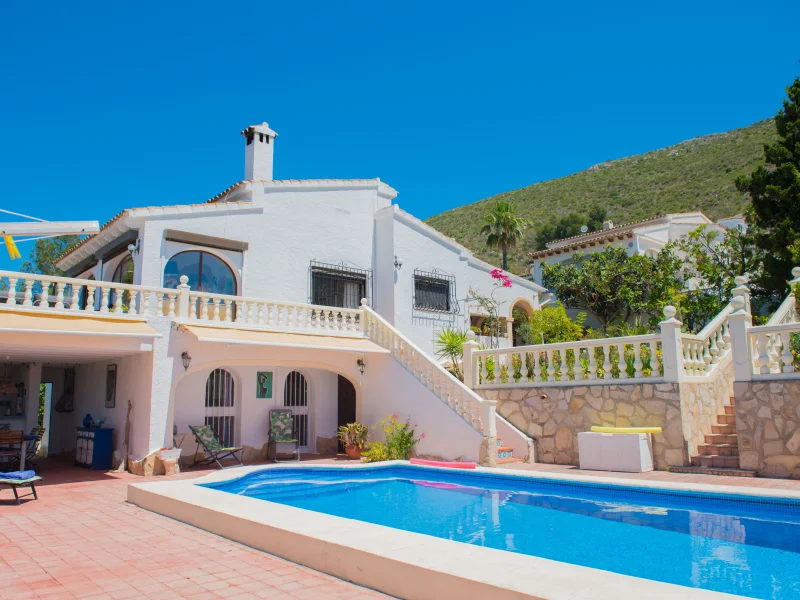 Villa impecable de 4 dormitorios con vistas despejadas al Montgó en venta en Jávea