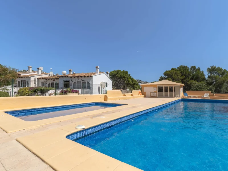 Bungalow en venta en Moraira Park, Pinar de l'Advocat - Cometa con piscina comunitaria