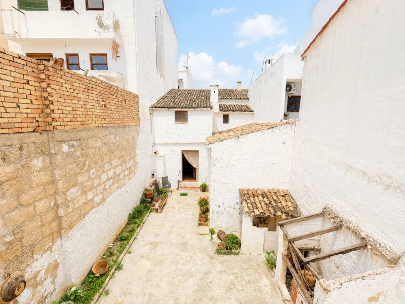 Casa de pueblo en venta en el centro histórico de Jávea con garaje