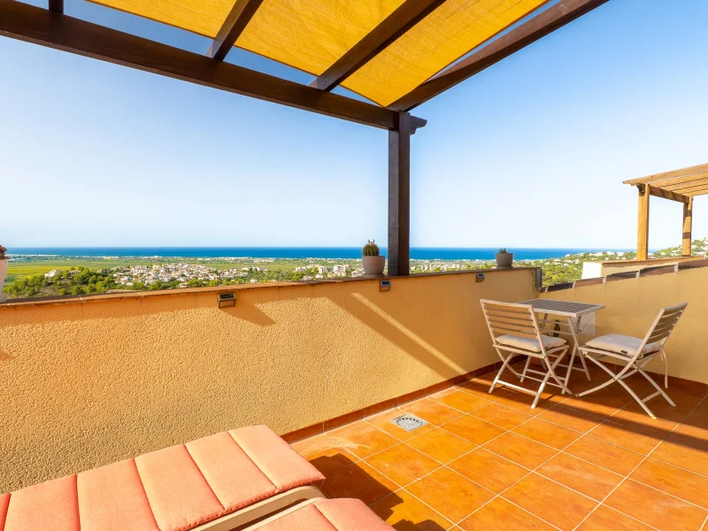Apartamento en venta en Pego con vistas al mar en L'Almunia