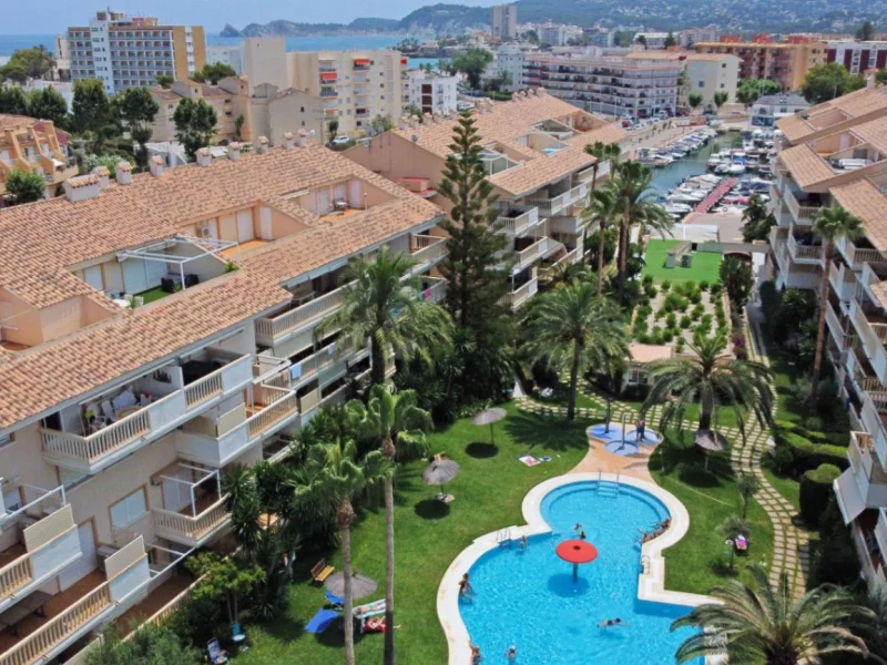 Apartamento en venta en Jávea, Arenal con amplia terraza y piscina