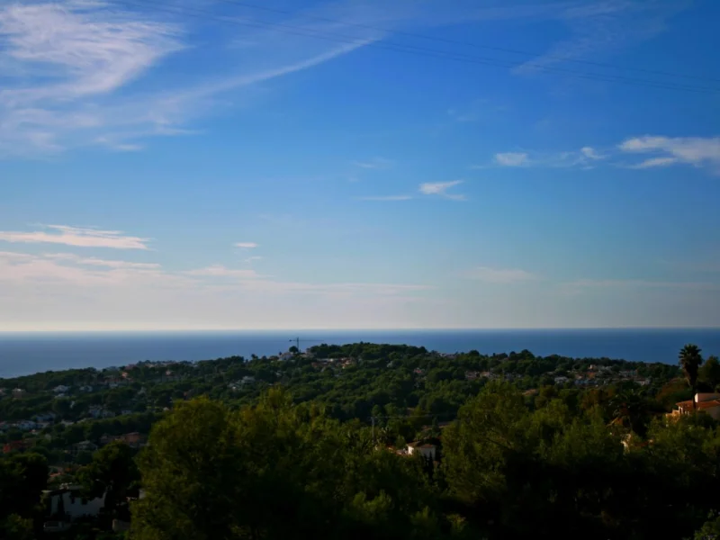 Parcela en Moraira Benimeit con vistas al mar