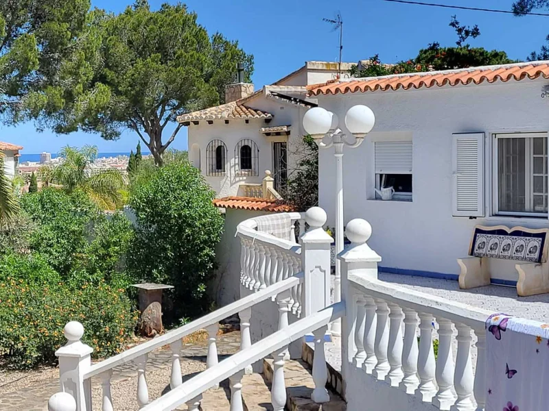 Villa en venta en La Pedrera, Dénia, con vistas al mar y piscina