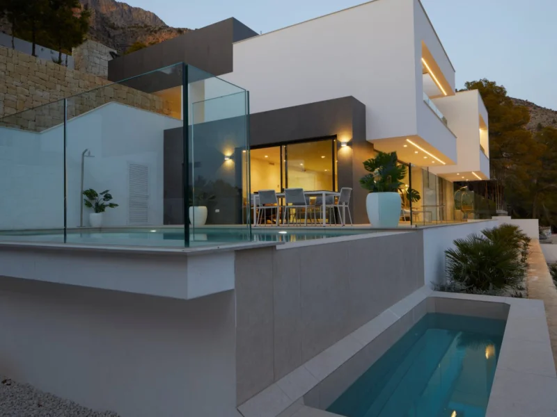 Villa moderna con vistas al mar en Sierra de Altea