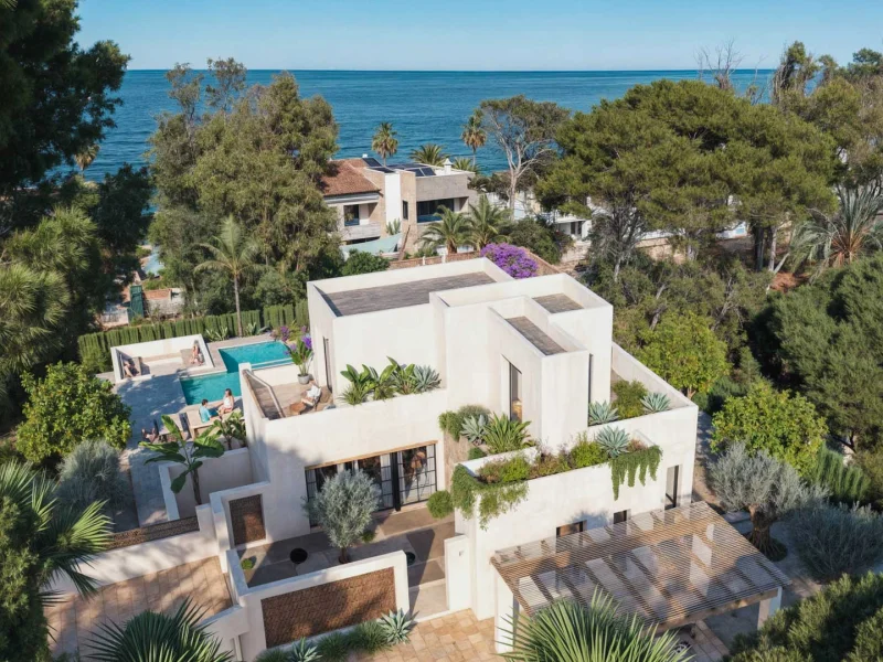Villa de lujo en venta en Las Rotas, Dénia, con piscina privada