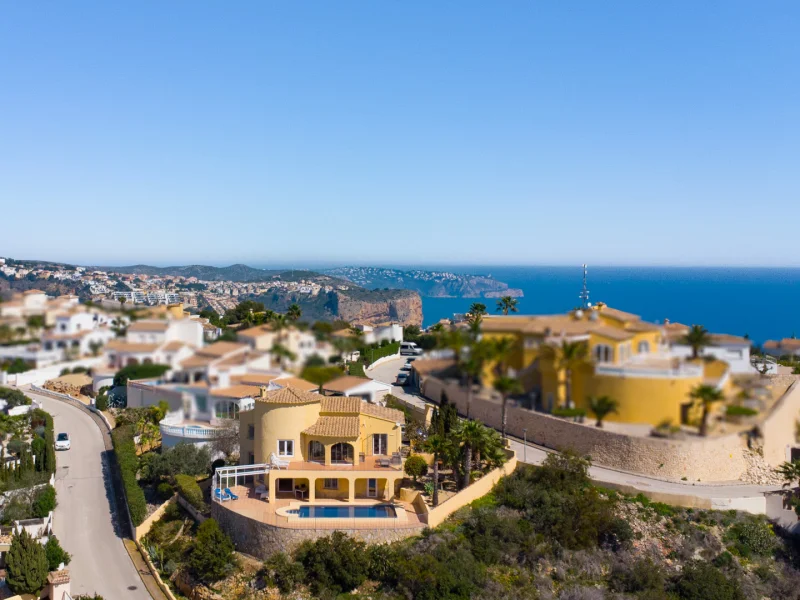 Villa tradicional con apartamento de invitados en Benitachell, Cumbre del Sol