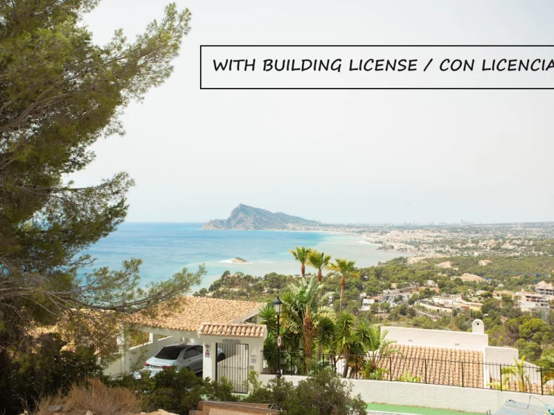 Terreno con vistas al mar y licencia en Altea Hills, Altea