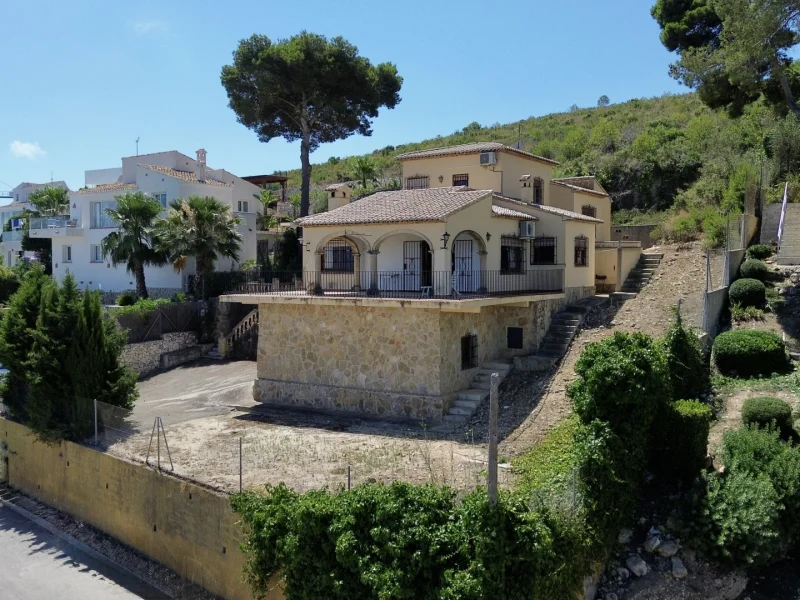 Villa en Jávea, Adsubia con Vistas Panorámicas al Mar