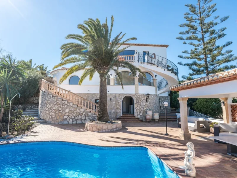 Elegante villa renovada en Balcón al Mar, Jávea con vistas al mar