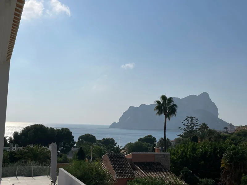 Parcela edificable con vistas al mar en Bassetes Calpe, Calpe
