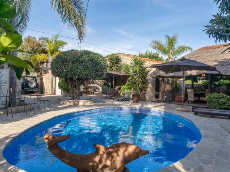 Villa renovada con piscina y apartamento de invitados en Jávea Senioles