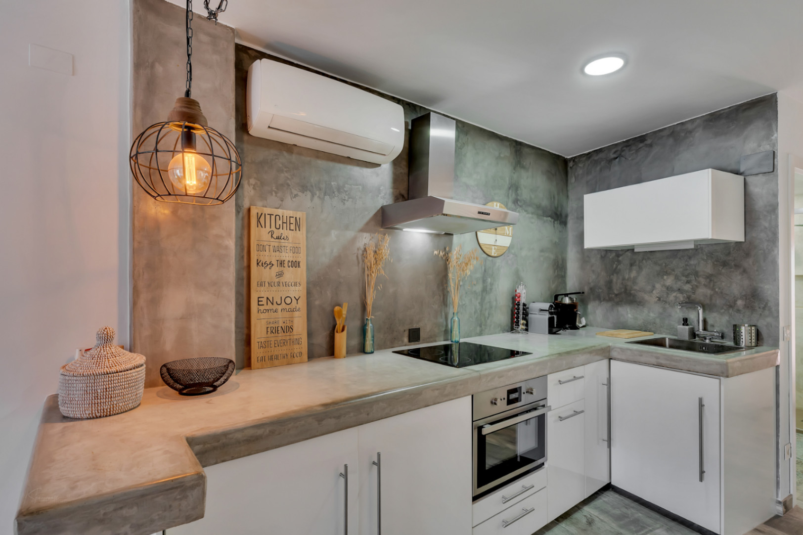 Apartamento en planta baja en Dénia con piscina y terraza privada