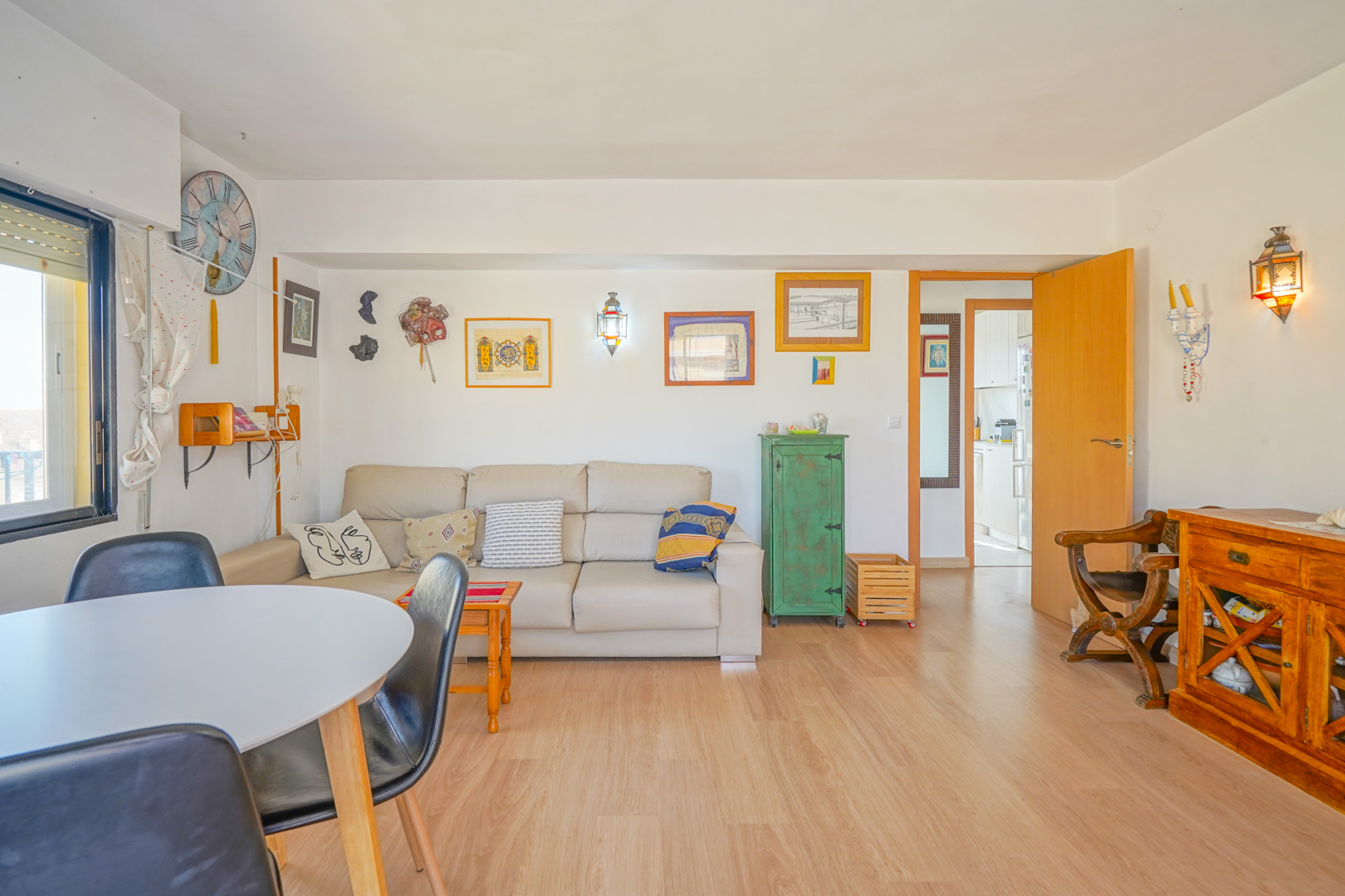 Apartamento en primera línea de playa en Dénia con vistas al mar