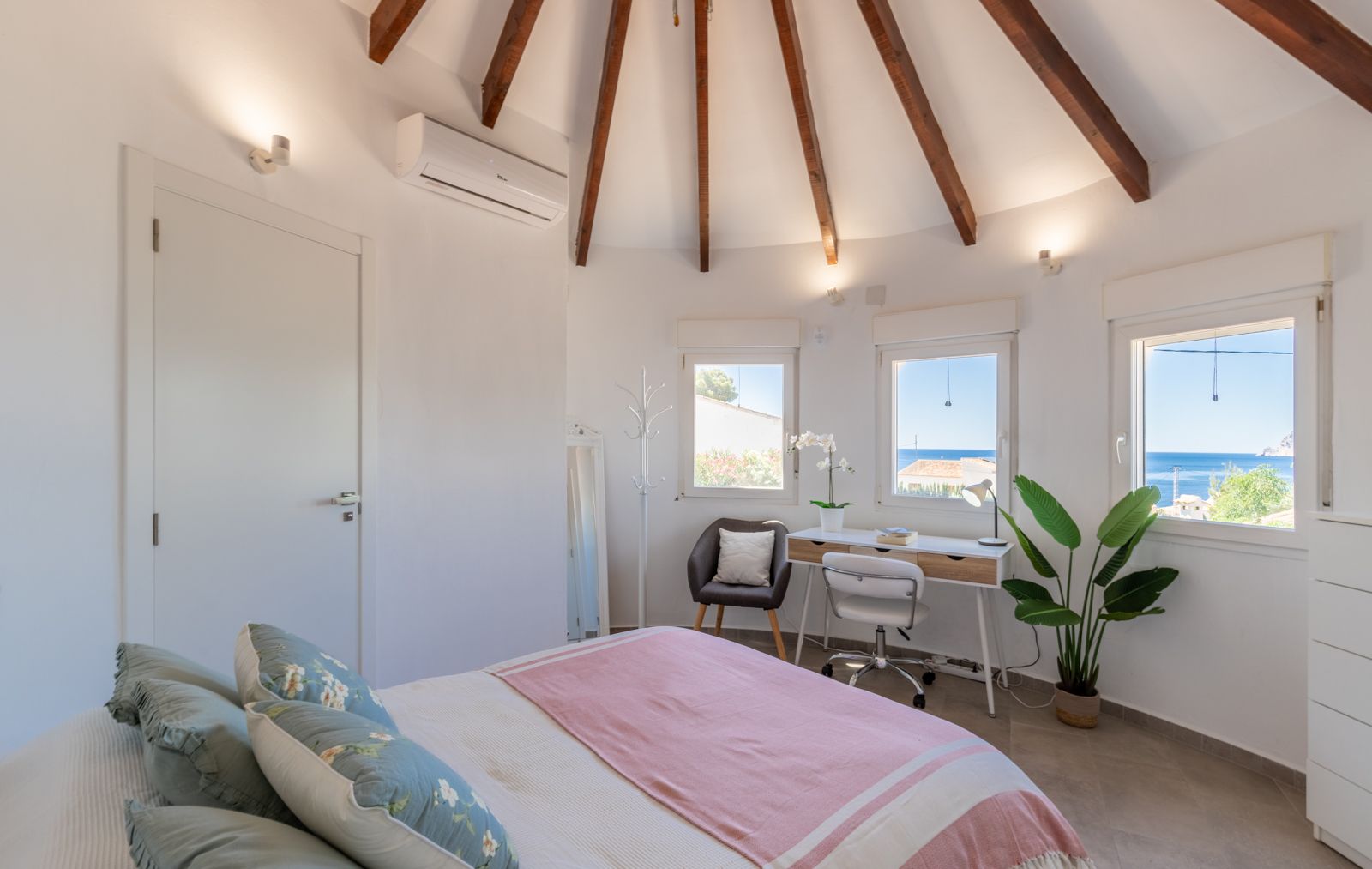 Villa Moderna en Baladrar, Benissa - 3 Dormitorios - 748.000€
