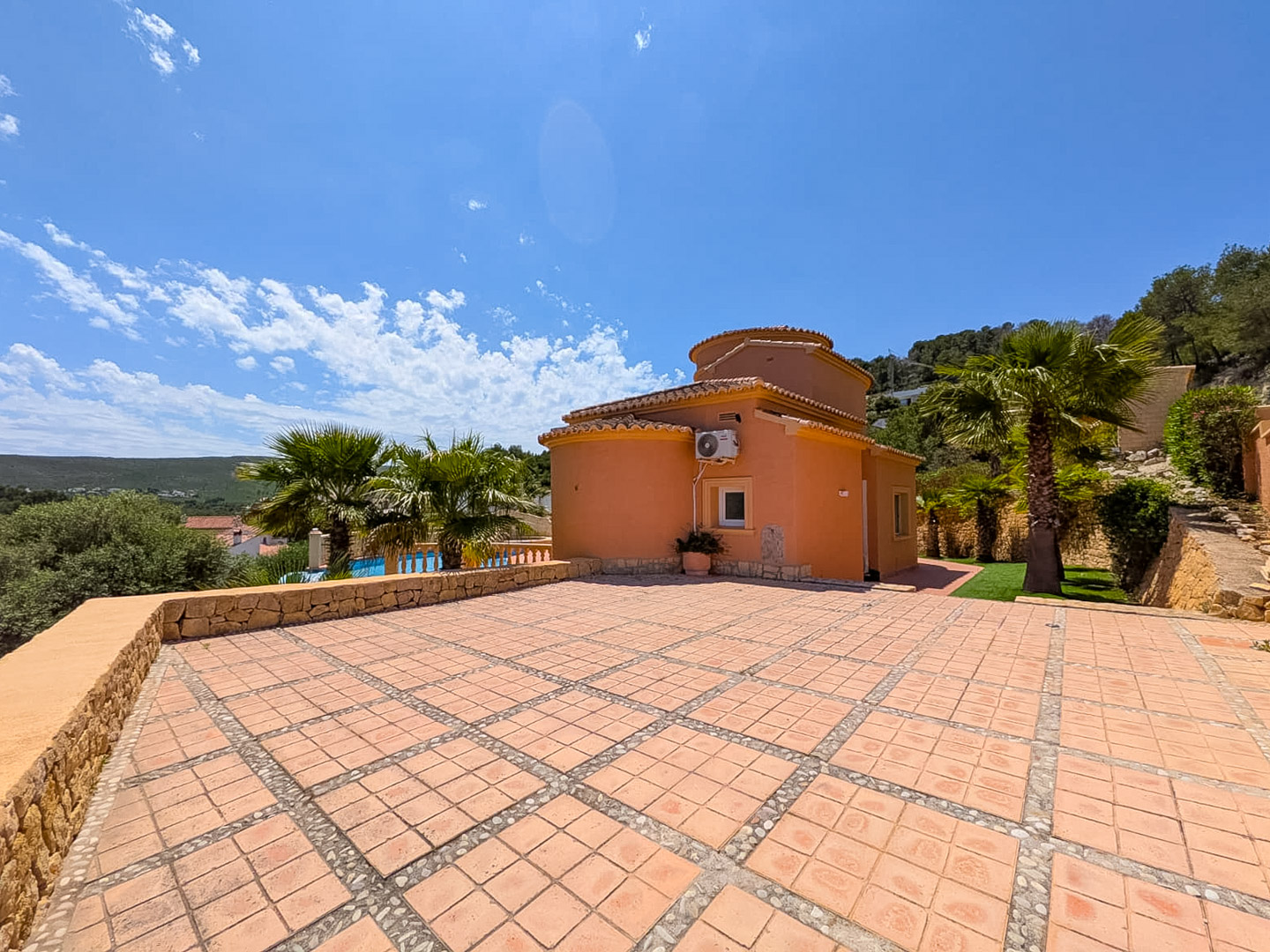 Villa de Lujo en Jávea: 3 Dormitorios, Vistas Increíbles. ¡Oportunidad!