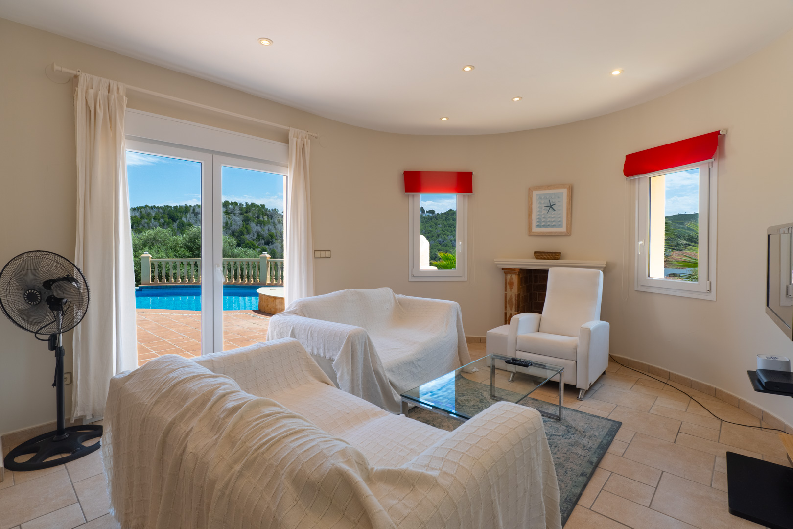 Villa de Lujo en Jávea: 3 Dormitorios, Vistas Increíbles. ¡Oportunidad!