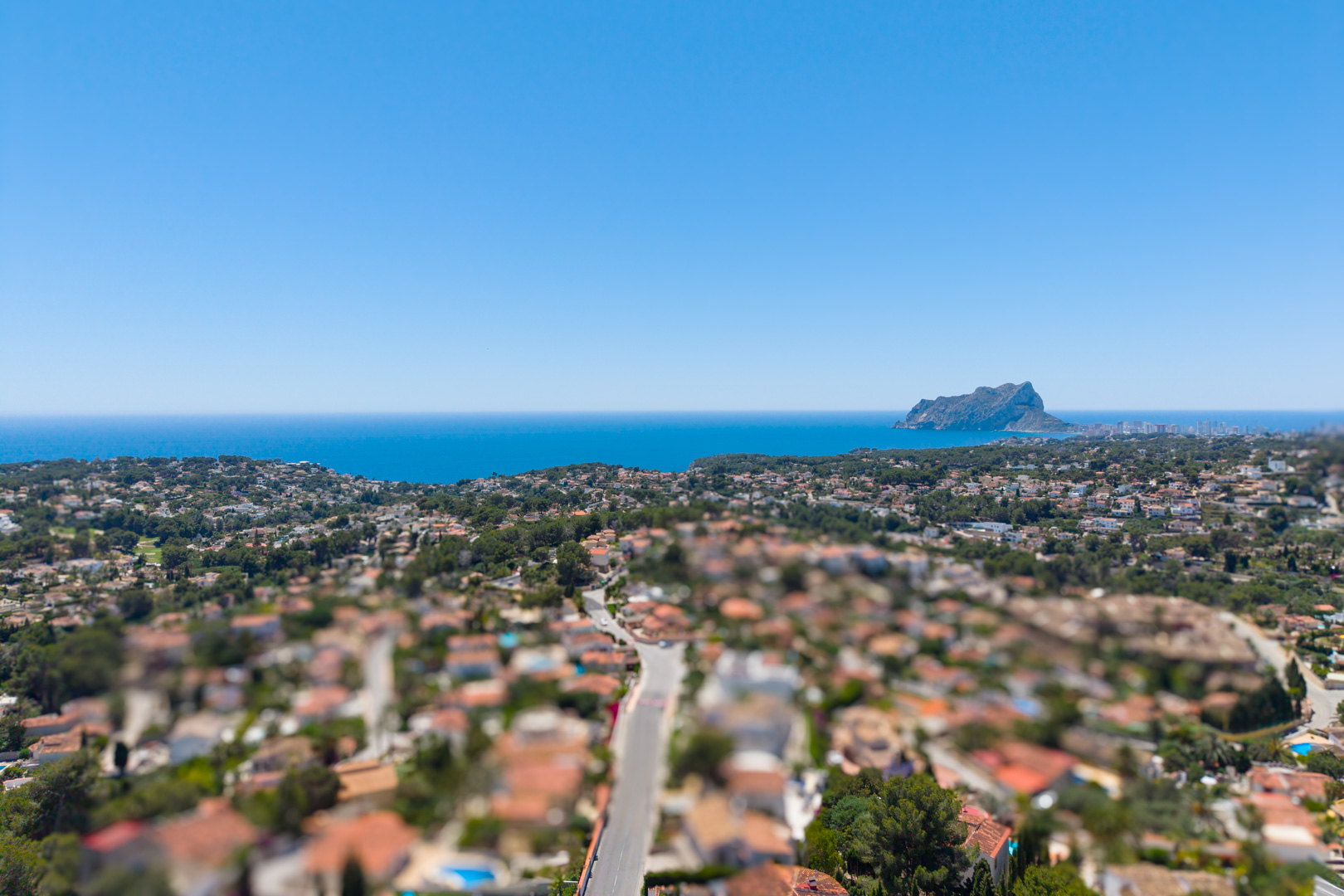 Villa de Lujo en Benissa, Montemar: Espacios Amplios y Privacidad