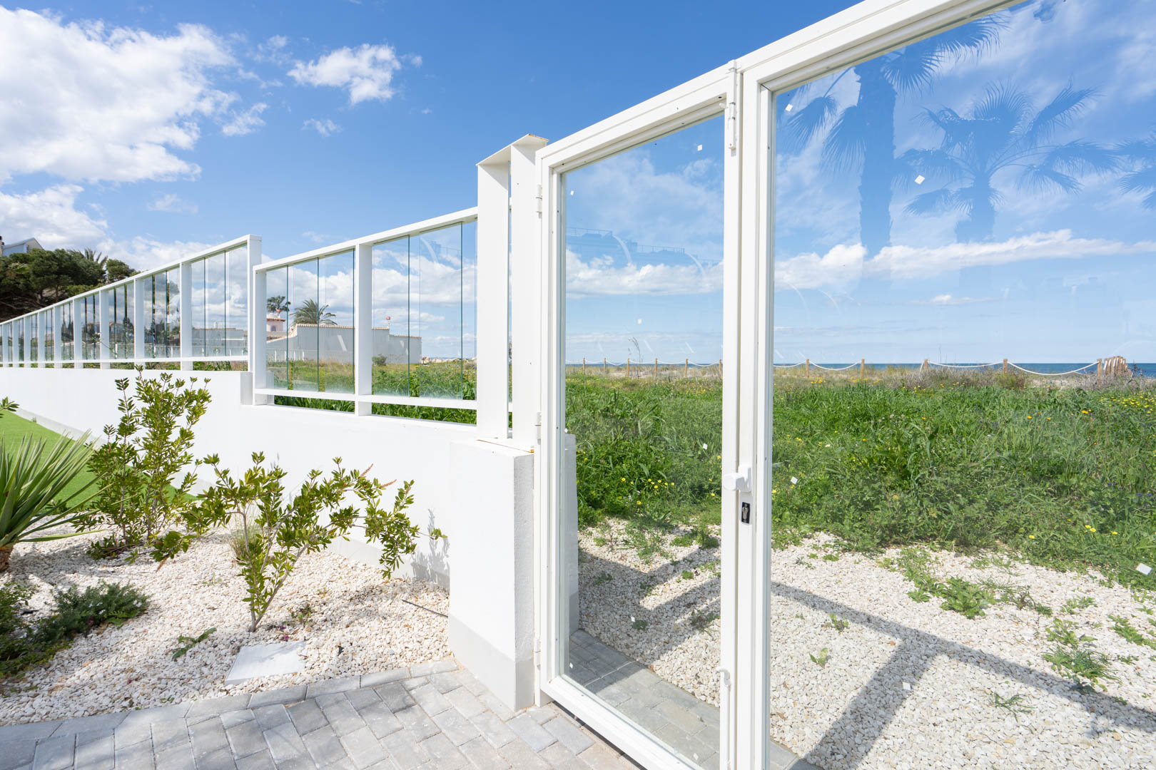 Apartamento Nuevo en Dénia: Lujo y Espacio