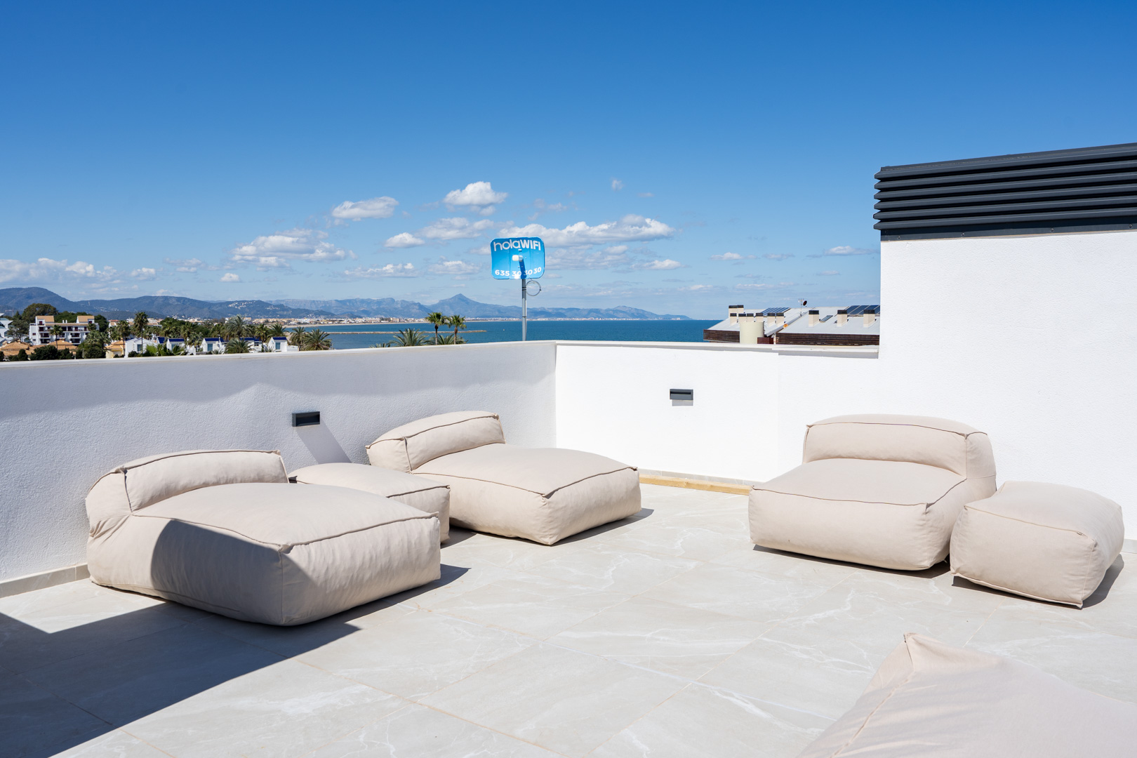 Apartamento Nuevo en Dénia: Lujo y Espacio