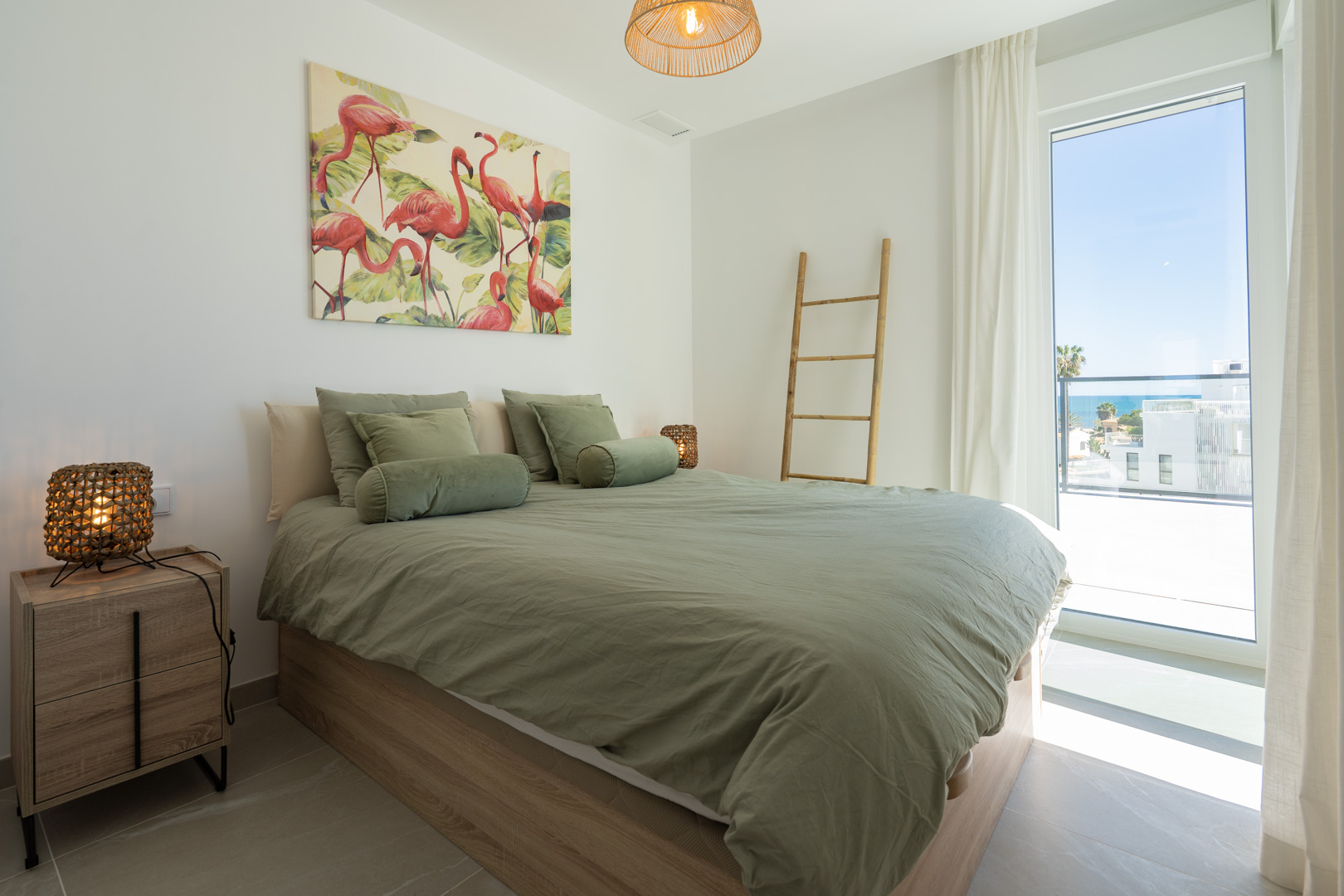 Apartamento Nuevo en Dénia: Lujo y Espacio