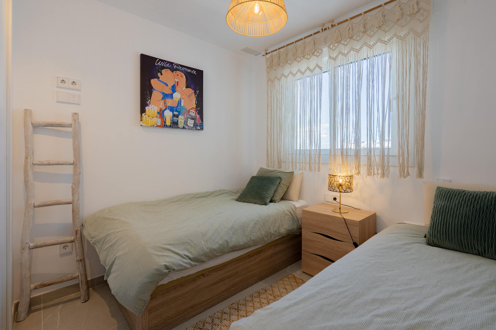 Apartamento Nuevo en Dénia: Lujo y Espacio