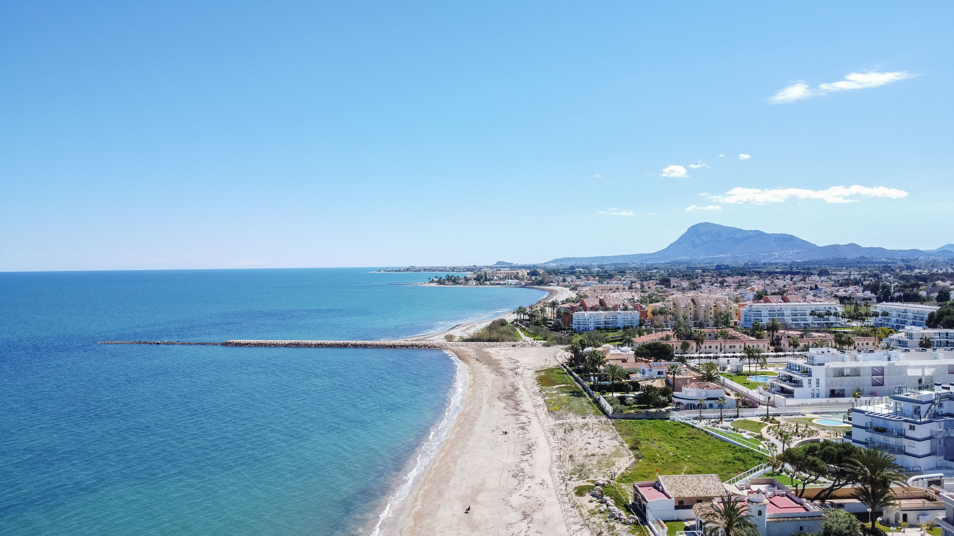 Apartamento Nuevo en Dénia: Lujo y Espacio