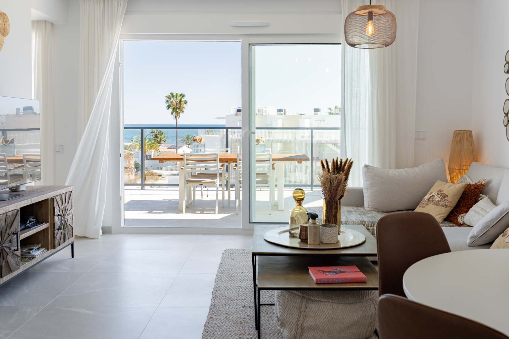 Apartamento Nuevo en Dénia: Lujo y Espacio
