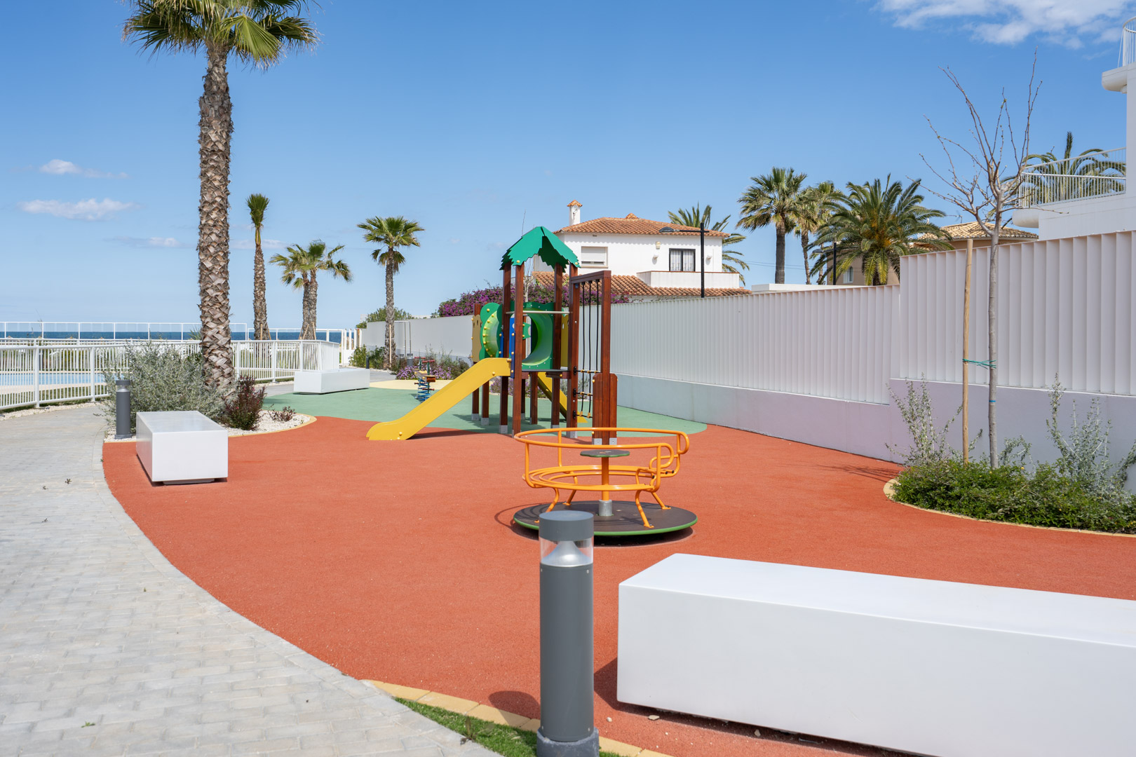 Apartamento Nuevo en Dénia: Lujo y Espacio
