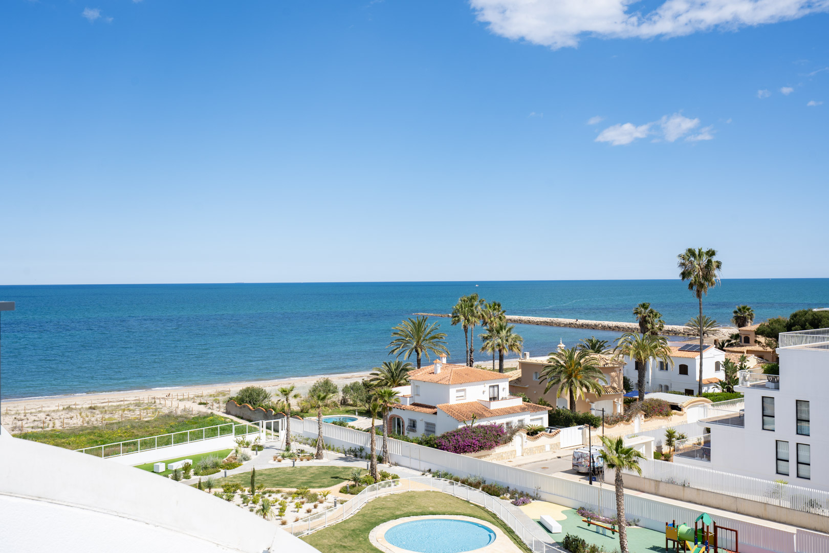 Apartamento Nuevo en Dénia: Lujo y Espacio