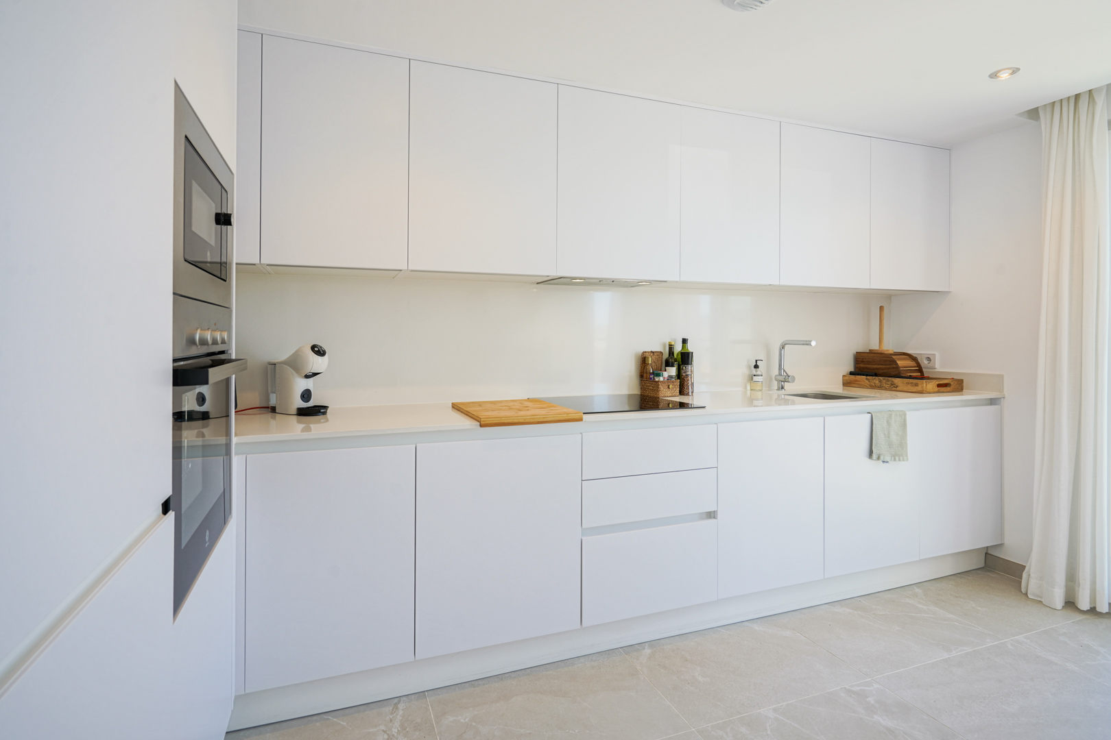 Apartamento Nuevo en Dénia: Lujo y Espacio