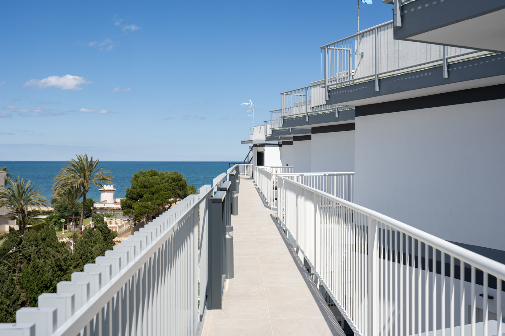 Apartamento Nuevo en Dénia: Lujo y Espacio