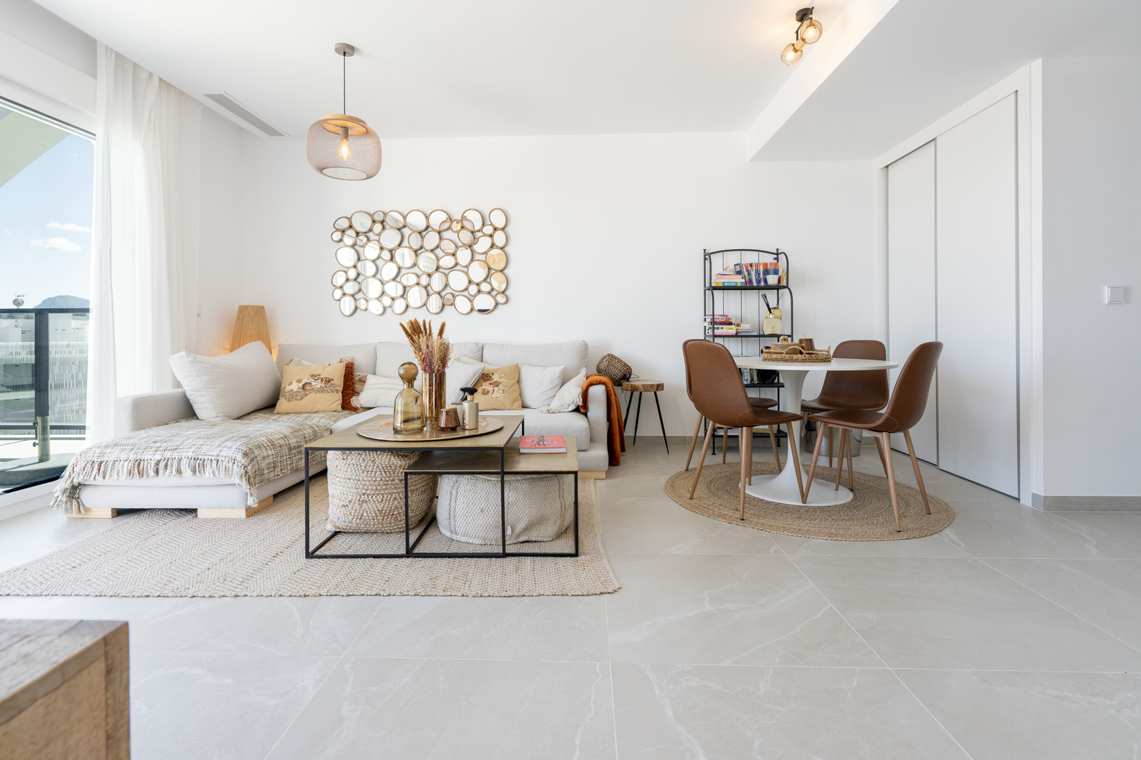 Apartamento Nuevo en Dénia: Lujo y Espacio