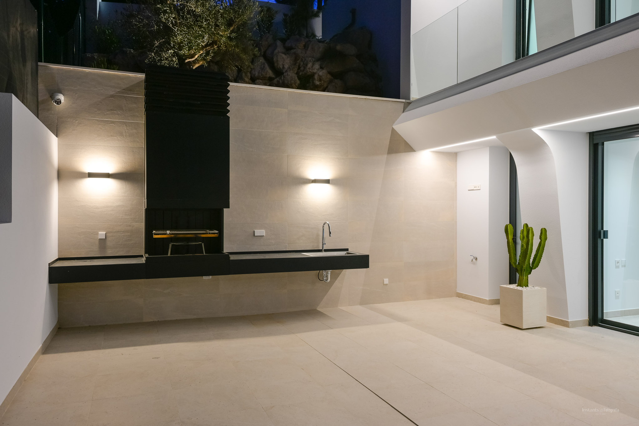 Lujo costero: villa de 4 dormitorios en venta en Altea con vistas al mar y piscina privada