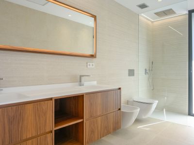 Lujo costero: villa de 4 dormitorios en venta en Altea con vistas al mar y piscina privada