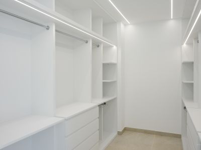 Lujo costero: villa de 4 dormitorios en venta en Altea con vistas al mar y piscina privada