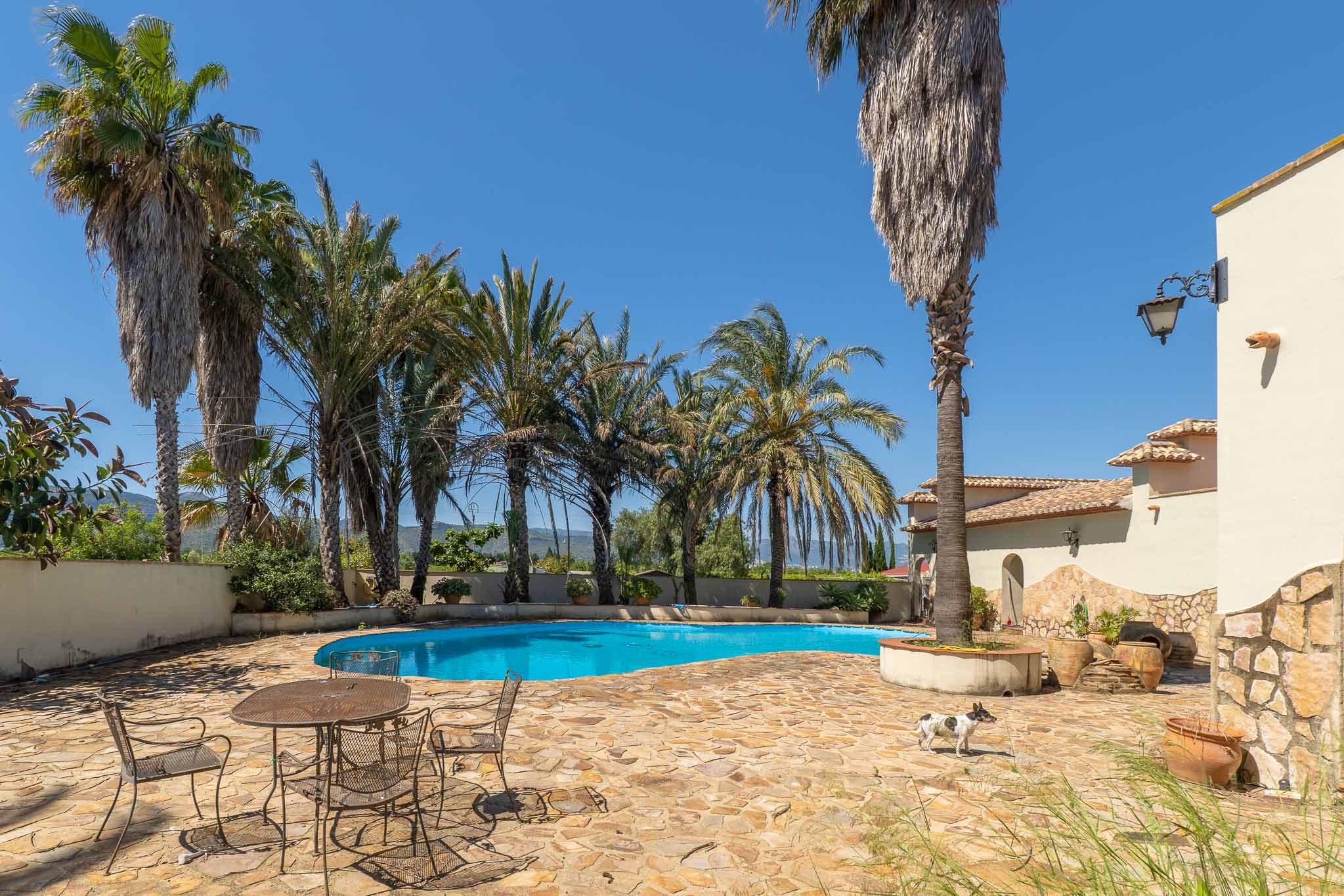 Villa de 5 dormitorios en venta en Ondara con piscina y terreno de 10.000 m2