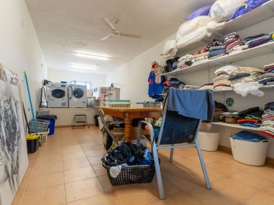 Villa de 5 dormitorios en venta en Ondara con piscina y terreno de 10.000 m2