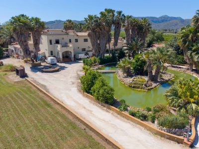 Villa de 5 dormitorios en venta en Ondara con piscina y terreno de 10.000 m2
