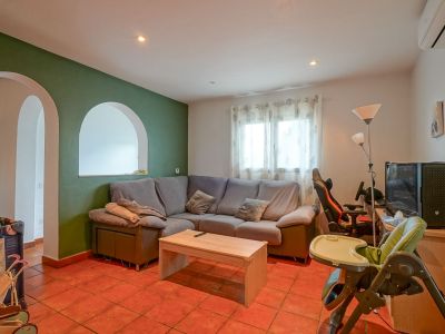 Villa de 5 dormitorios en venta en Ondara con piscina y terreno de 10.000 m2