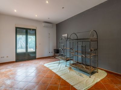 Villa de 5 dormitorios en venta en Ondara con piscina y terreno de 10.000 m2