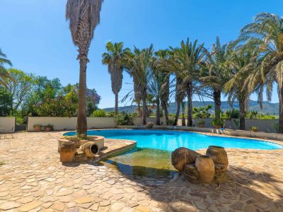 Villa de 5 dormitorios en venta en Ondara con piscina y terreno de 10.000 m2