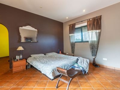 Villa de 5 dormitorios en venta en Ondara con piscina y terreno de 10.000 m2