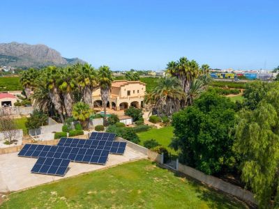 Villa de 5 dormitorios en venta en Ondara con piscina y terreno de 10.000 m2